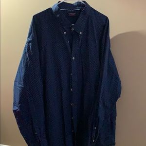 Roundtree & Yorke Button Down Shirt